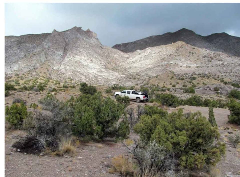 20-acre lode gold and gem mining claim - Mining claim photo